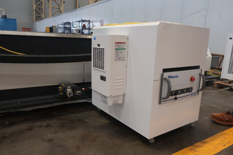 „ACCURL“ gamintojai naudoja 1000W pluošto CNC lazerinį pjovimo aparatą su IPG 1KW